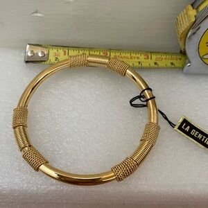 Elegant Vintage Gold Bangle